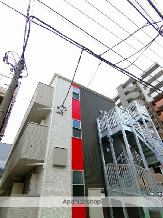 コスタ横須賀中央の外観
