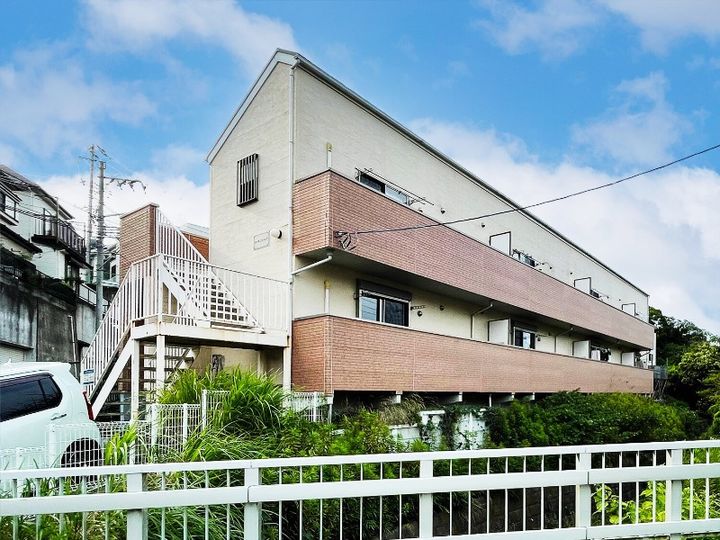 神奈川県横浜市港南区野庭町の賃貸アパートの外観