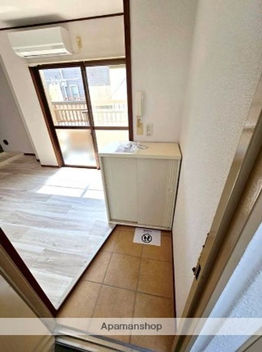 レジデンス安浦の玄関