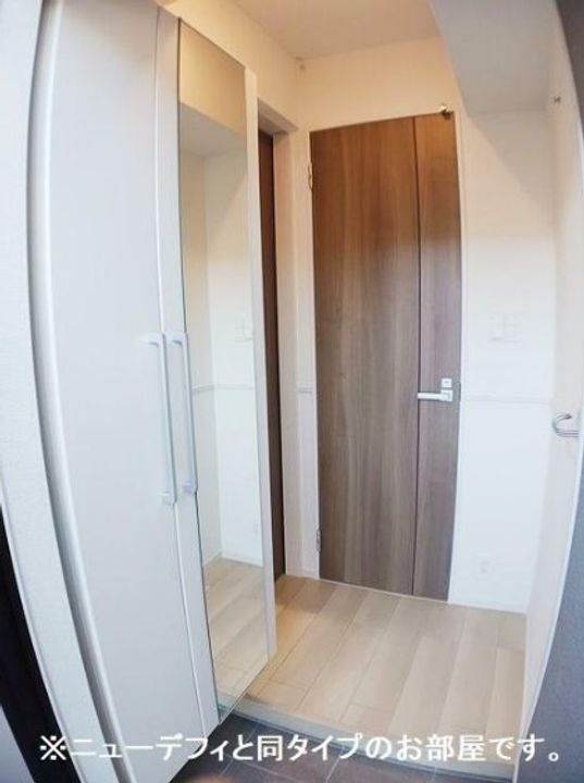 レフィナードの玄関