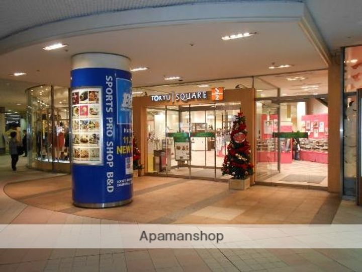 ブルーリーフ・Kの周辺