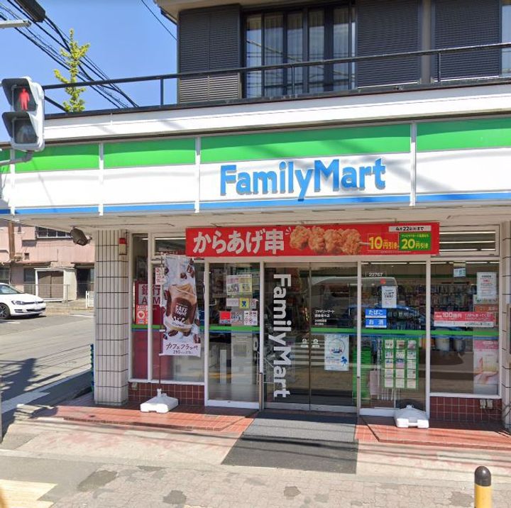 ベラ マティーナの周辺