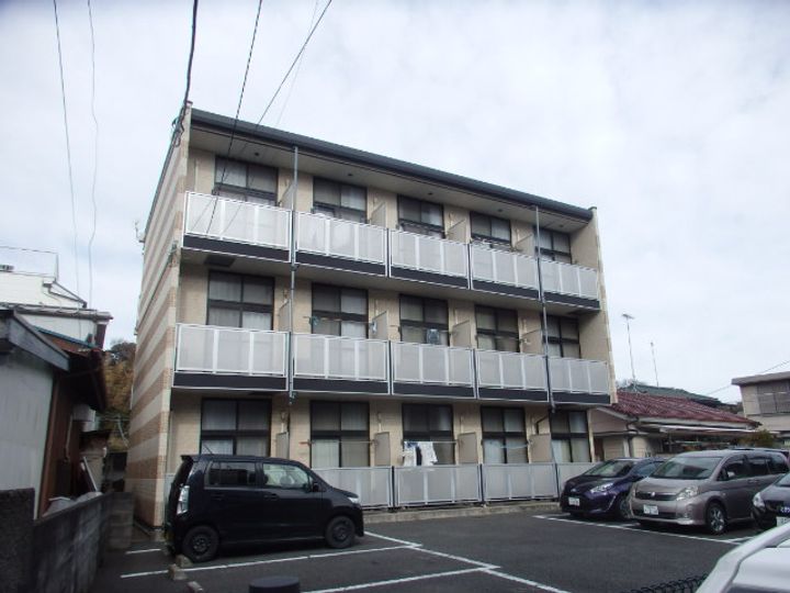 レオパレスウィンドワードの外観