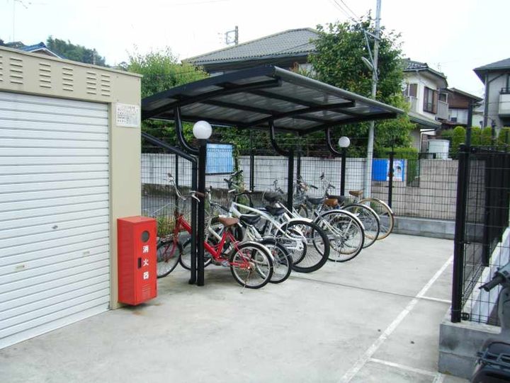 レオパレスリバーサイド光の外観