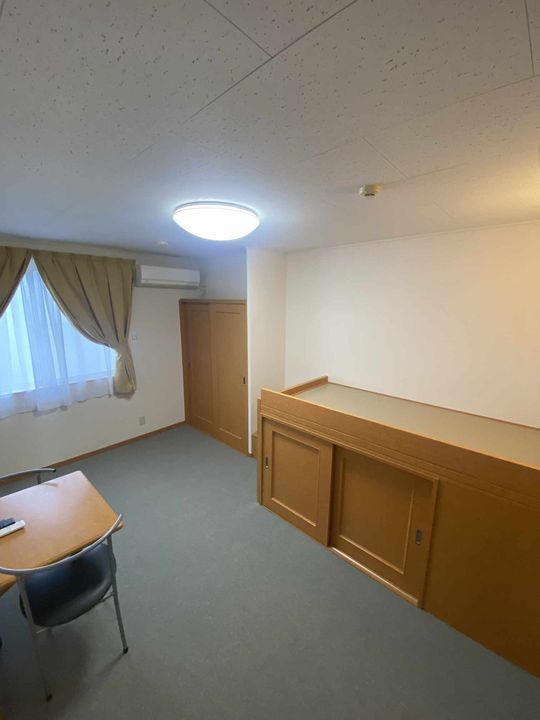 レオパレスルミエールの居間