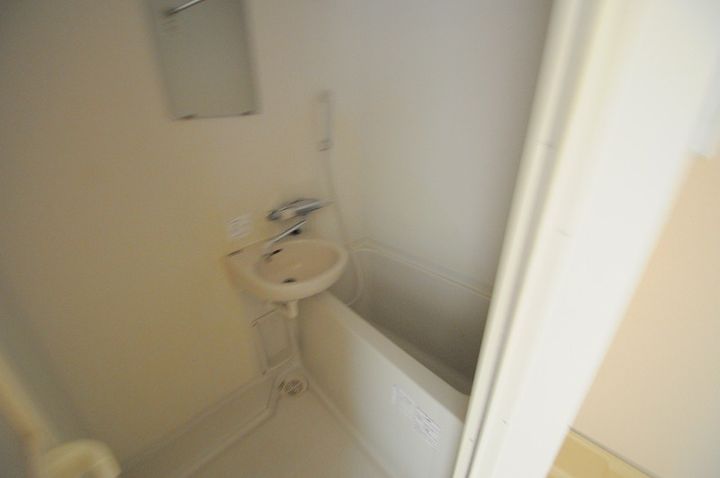 レオパレスエレガンテⅡの風呂