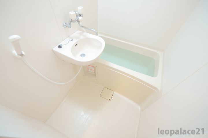 レオパレスS・K梶山の風呂