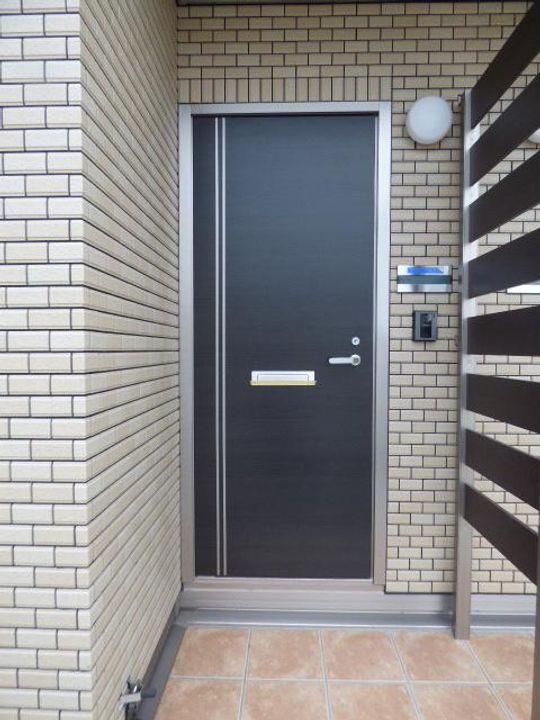 エルメゾンネクスト102号室の玄関