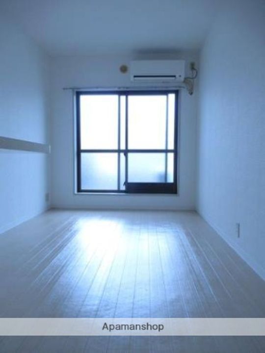 メゾン・ド・セヴェールNO.2の居間