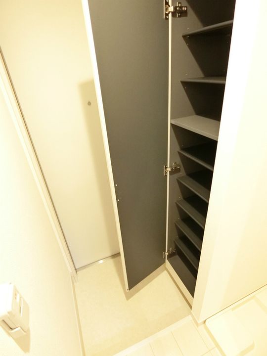 リブリ・キーファーの内装