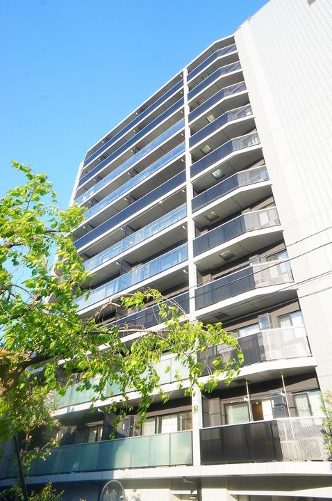 ZOOM横浜の外観