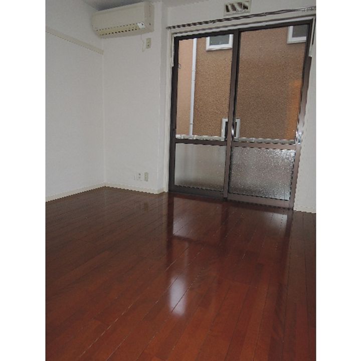 グリーンヒルハウスの居間