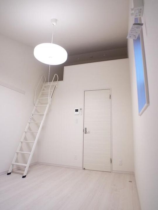 神奈川県川崎市川崎区昭和2丁目の賃貸アパートの居間