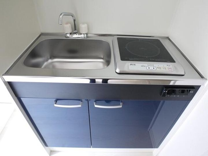 神奈川県川崎市川崎区昭和2丁目の賃貸アパートのキッチン