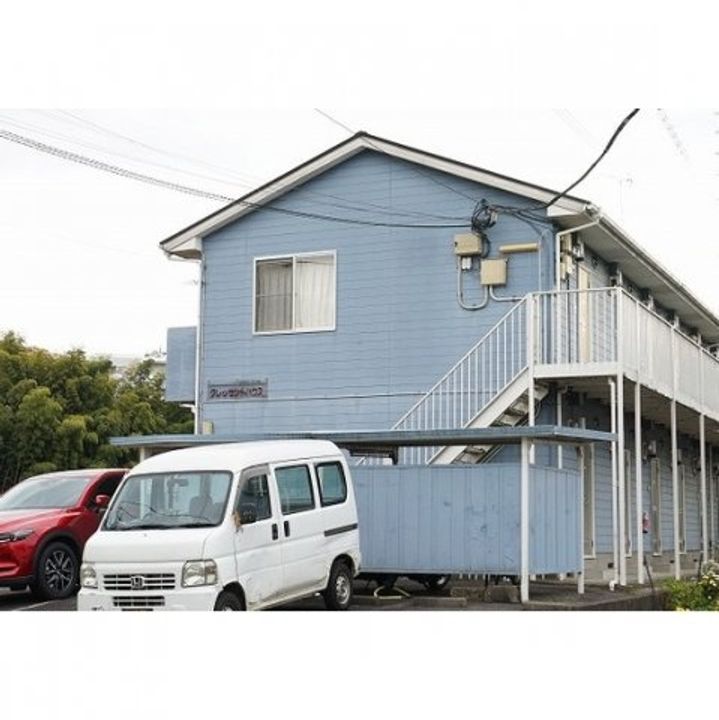 東京都町田市大蔵町の賃貸アパートの外観