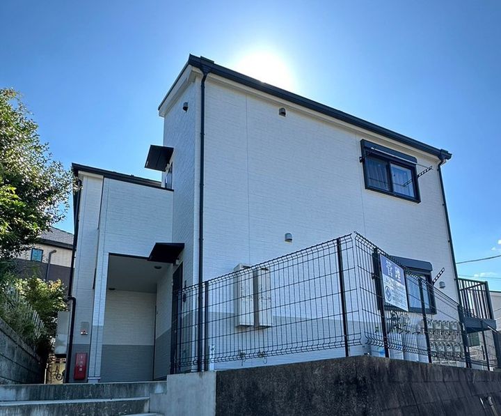 神奈川県横浜市磯子区杉田2丁目の賃貸アパートの外観