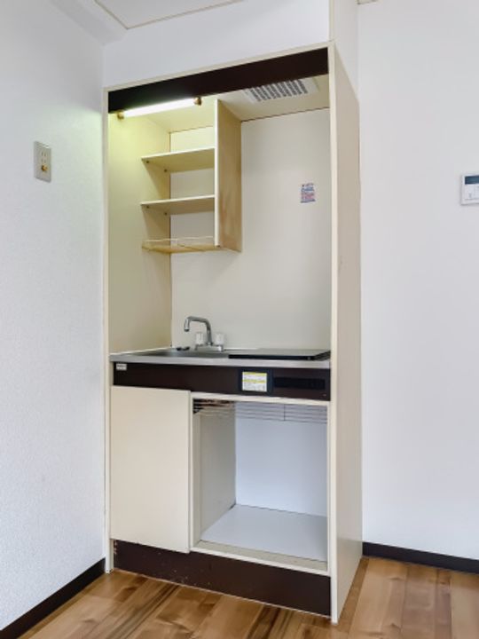 スカイコート横浜真金町801号室のキッチン