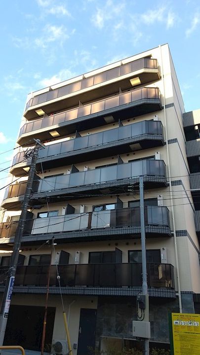 神奈川県横浜市南区共進町3丁目の賃貸マンションの外観