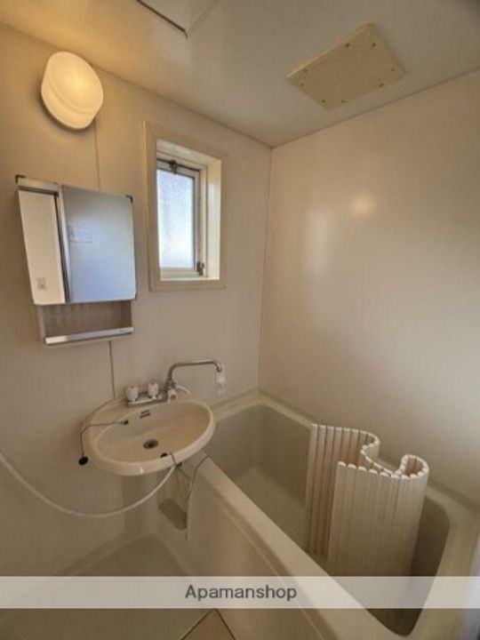 神奈川県藤沢市辻堂新町3丁目の賃貸アパートの風呂