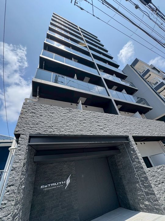 エストゥルース横浜蒔田の外観
