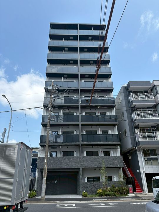 エストゥルース横浜蒔田の外観