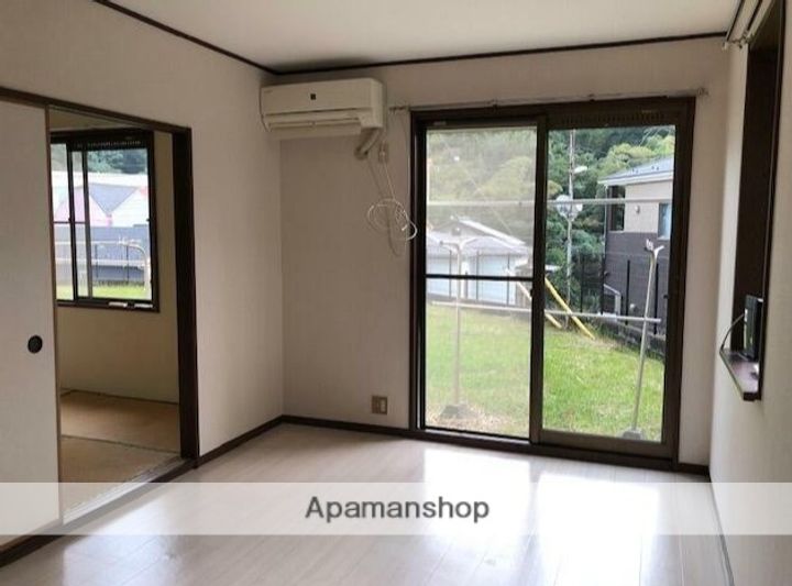 ベルゾーネ大成の居間