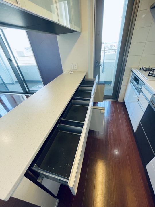 神奈川県相模原市南区相南4丁目の賃貸マンションの内装