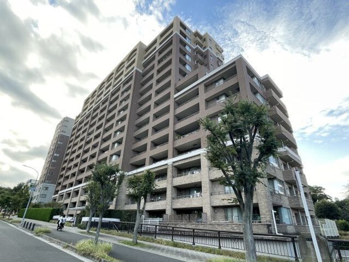 ビーコンヒル能見台センターヒルF館の外観