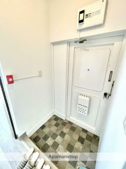 神奈川県横浜市青葉区藤が丘2丁目の賃貸マンションの玄関