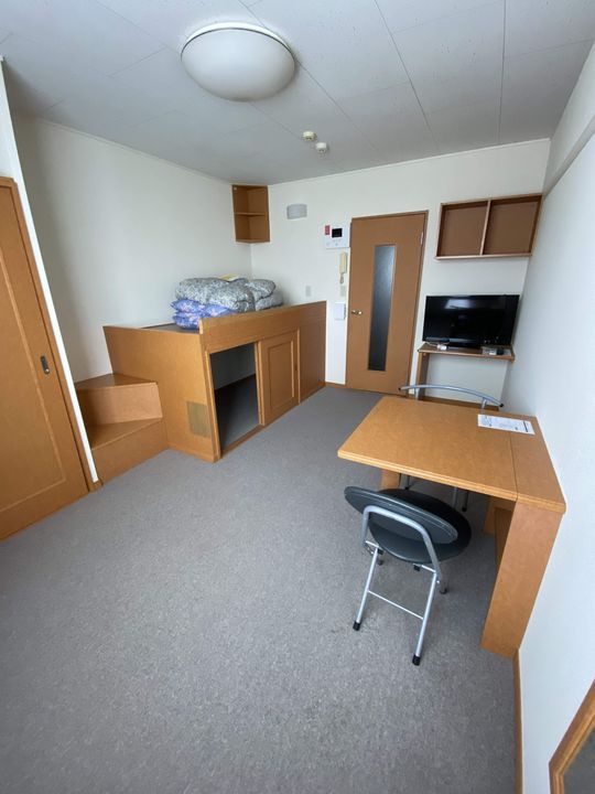 レオパレスメローネⅤの居間