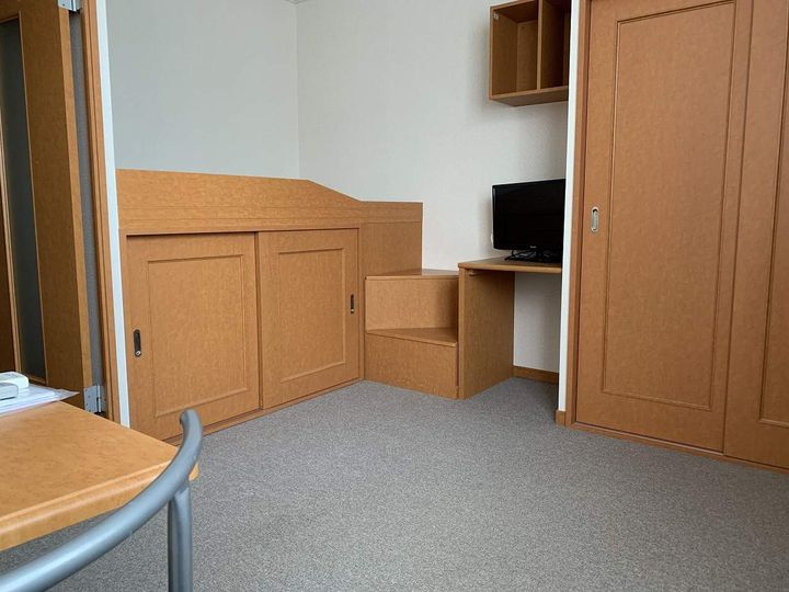 レオパレスHIROの居間