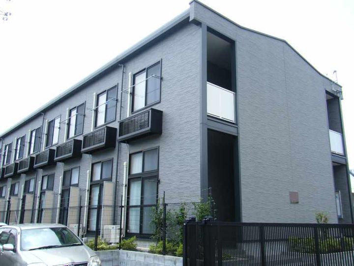 レオパレスリバーサイド光の外観