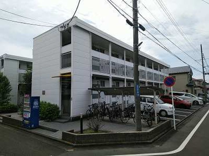 レオパレスヤバタⅢの外観