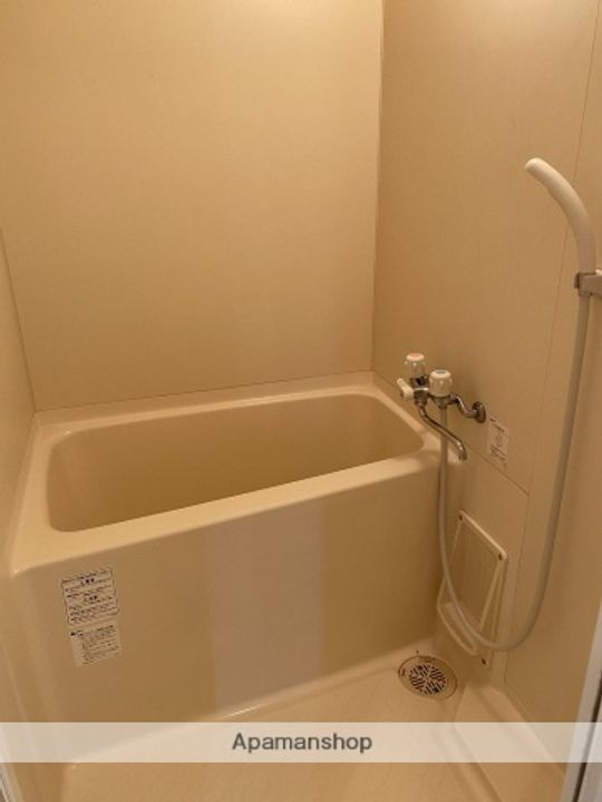 神奈川県小田原市下新田の賃貸マンションの風呂