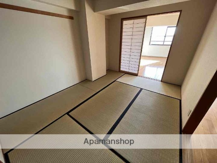 神奈川県平塚市桃浜町の賃貸マンションの内装