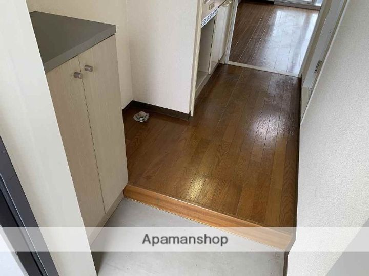 プラーズ徳延の玄関