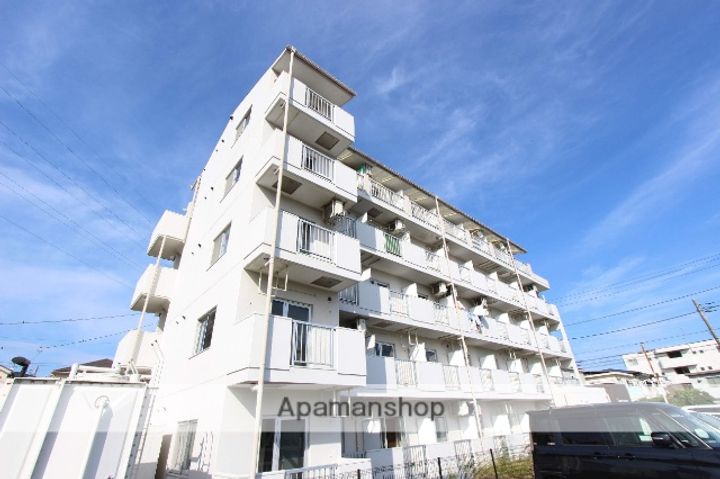 プラーズ徳延の外観