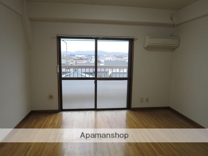 青木ビル405の居間