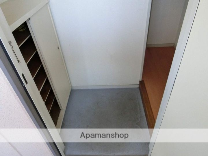 コーシュービル88の玄関