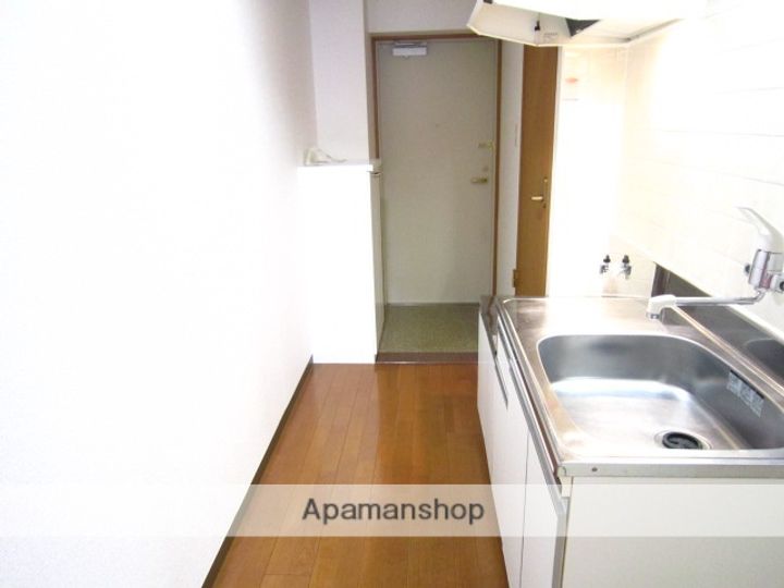 神奈川県小田原市栄町1丁目の賃貸マンションの内装