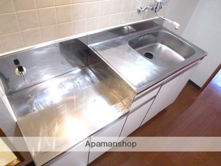 神奈川県小田原市栄町1丁目の賃貸マンションの内装