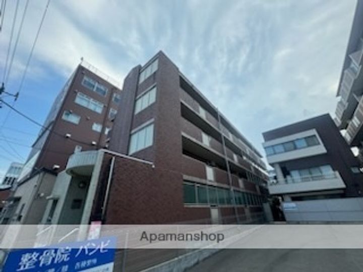 神奈川県小田原市栄町1丁目の賃貸マンションの外観