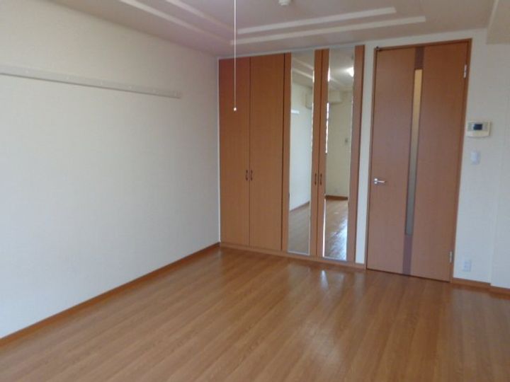 パラシオン平塚00103の居間