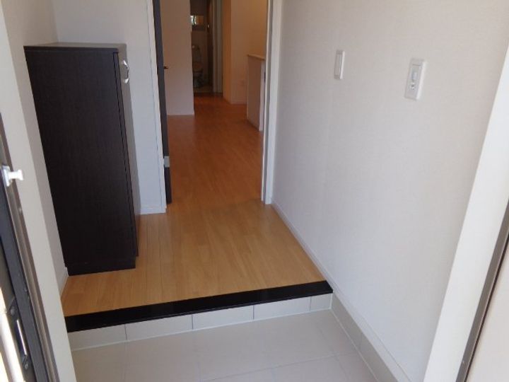 サン フォレスタ B00203の玄関