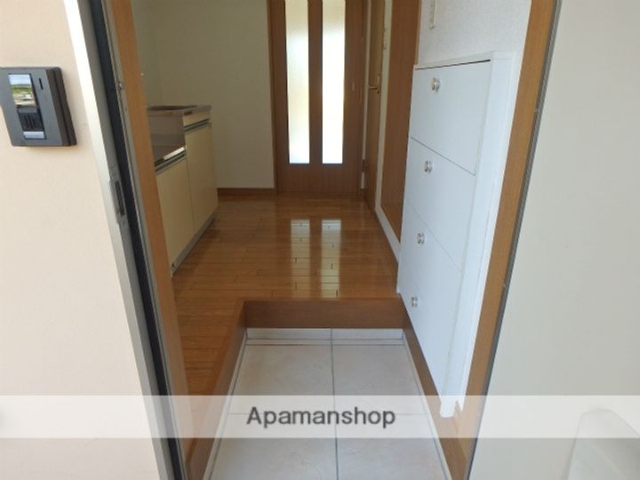 ウラノス鵠沼の玄関