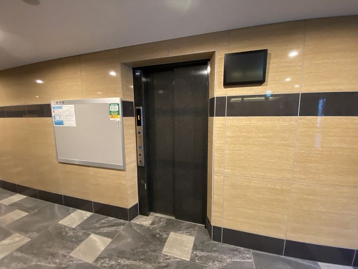 小田急伊勢原駅前マンションの外観