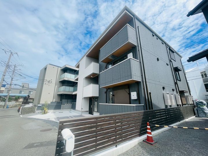 グリシーナ鵠沼石上の外観