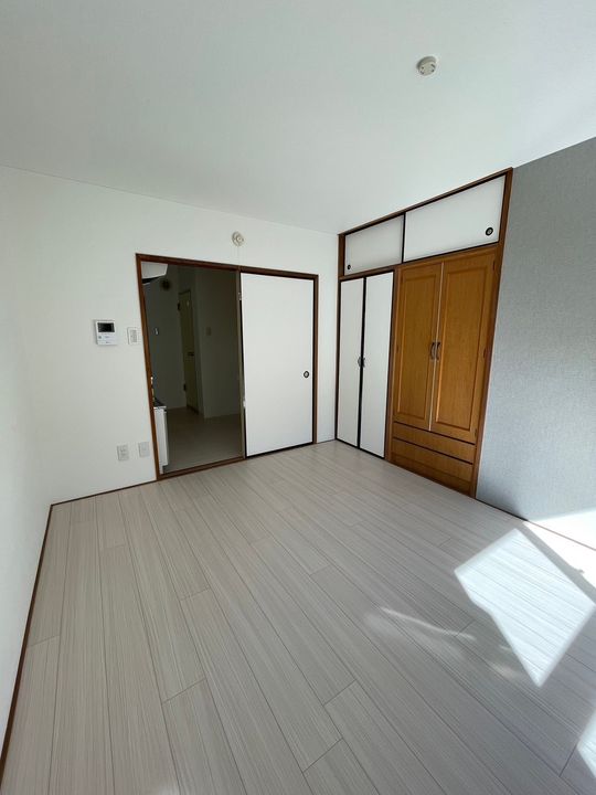 神奈川県大和市西鶴間1丁目の賃貸マンションの内装