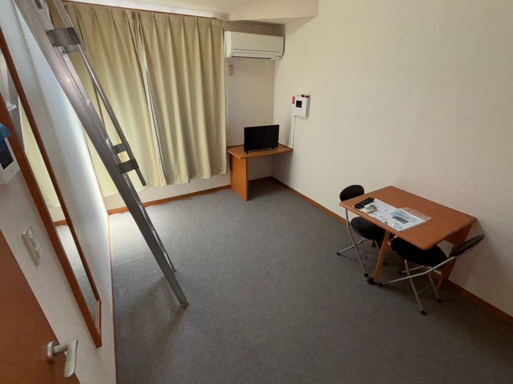 レオパレスドミールの居間