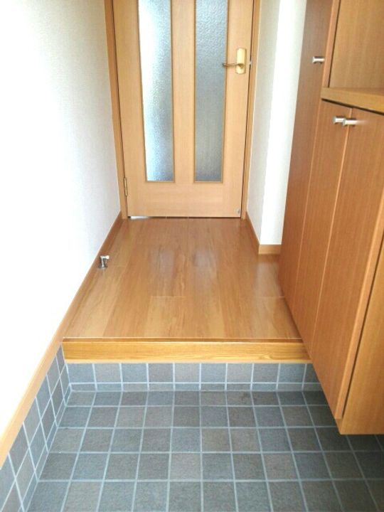 ヴィオラAの玄関